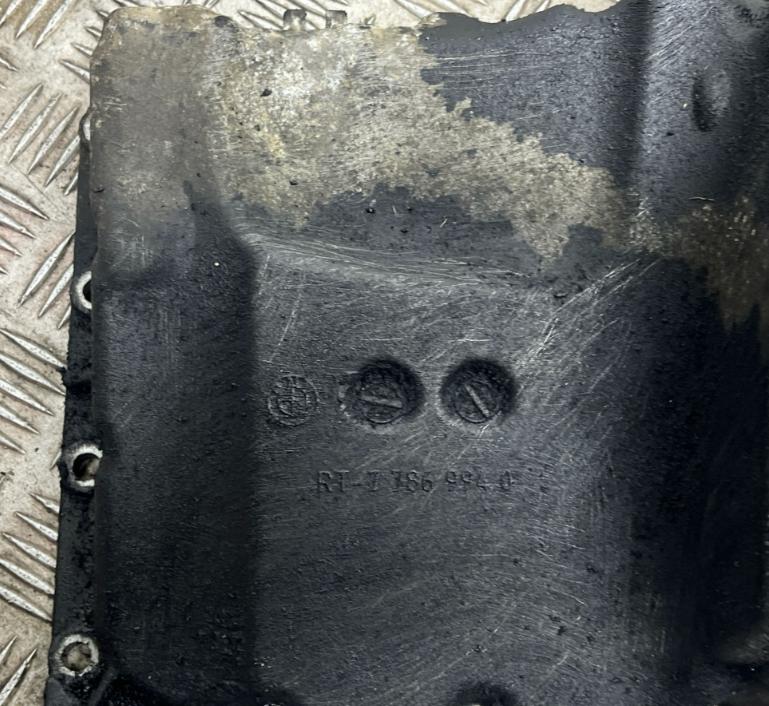 BMW 3 E46 1998-2007 combi 2.0 D diesel MT 110 kW 2002  Olejová vaňa 77869940