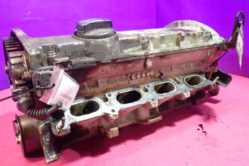 Volkswagen Passat B5 1995-2005 sedan 1.8 T petrol MT 2000 Hlava valcov 058103373A AEB