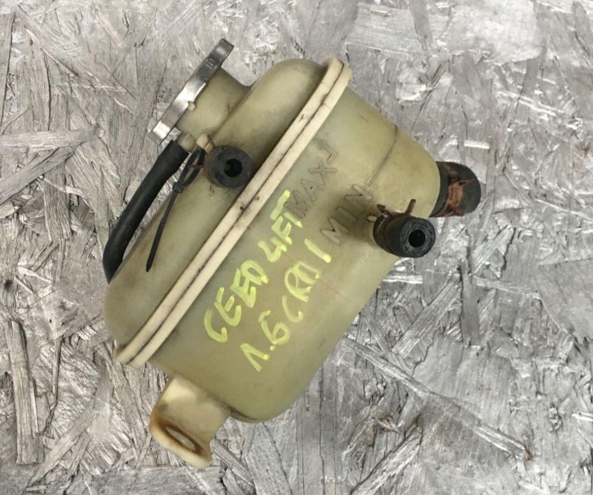 Kia Ceed I 2006-2012 hatchback 1.6 CRDI diesel MT 66 kW 2008  Vyrovnávacia nádržka chladiacej kvapaliny 25431-2H100