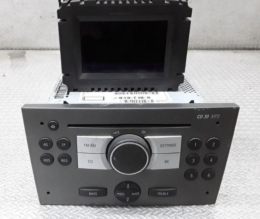 Opel Signum hatchback 1.9 CDTI diesel 110 kW 2004  Rádio 24461295 13233929