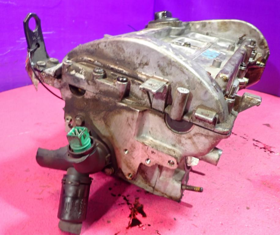 Volkswagen Passat B5 1995-2005 sedan 1.8 T petrol MT 2000 Hlava valcov 058103373A AEB