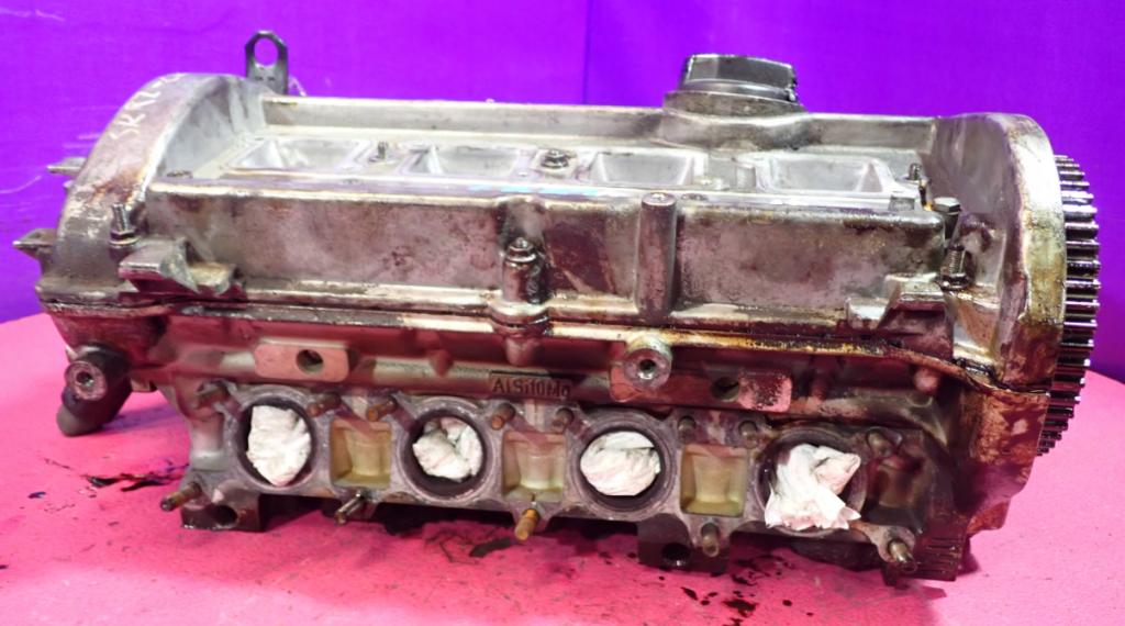 Volkswagen Passat B5 1995-2005 sedan 1.8 T petrol MT 2000 Hlava valcov 058103373A AEB