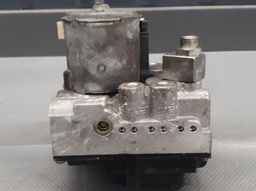 BMW 5 E39 1996-2003 sedan 2.0 petrol MT 110 kW 1998  Pumpa ABS 0265217000