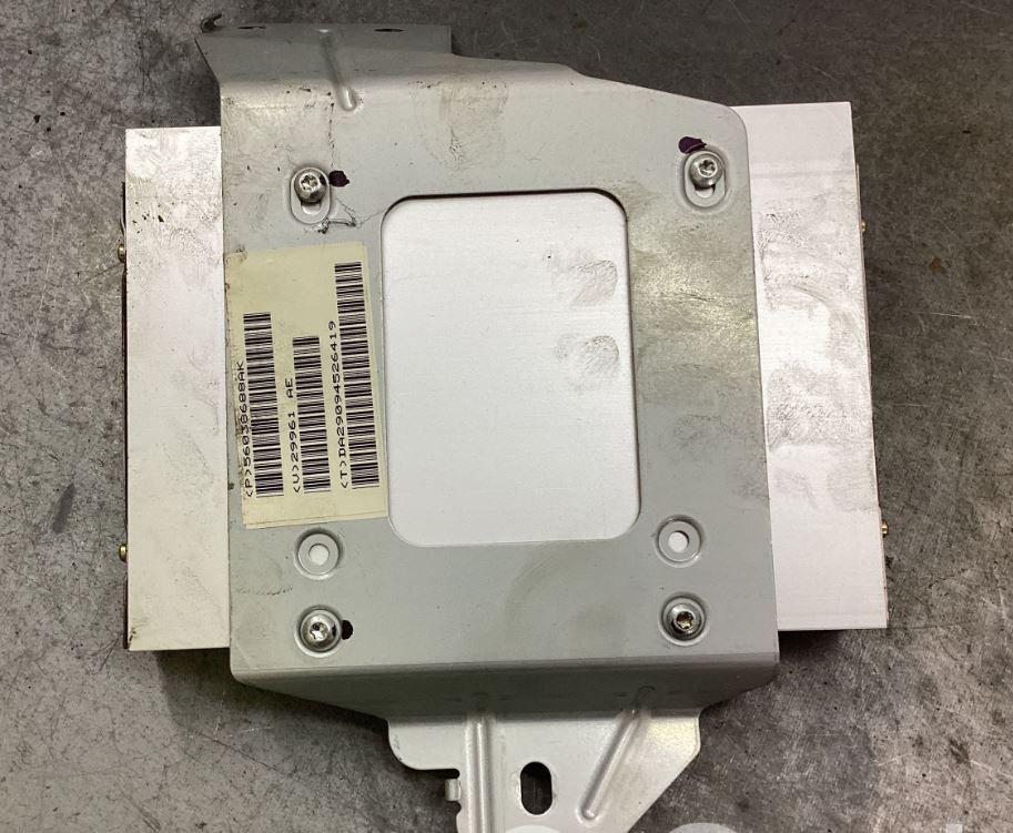 Jeep Grand cherokee WK 2004-2010 suv 4.7 petrol 170 kW 2004  Zosilňovač 05059073AN 29961AE DA29104510842