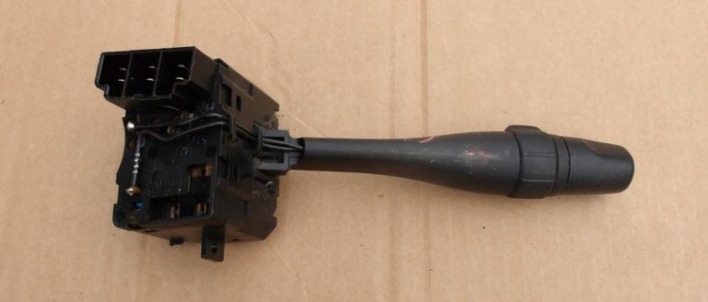 Nissan Micra K11 1992-2003 hatchback 1.0 16v petrol MT 40 kW 1995  Prepínač smeroviek 36828B