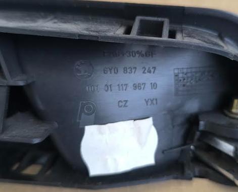 Skoda Fabia I 1999-2007 sedan 1.2 12v petrol MT 47 kW 2003  Kľučka dverí vnútorná predná ľavá 6Y0837247