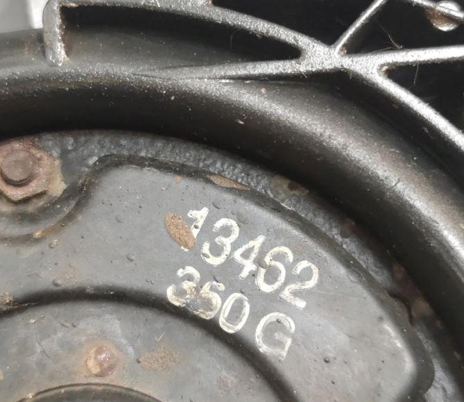 Volkswagen Transporter T4 1990-2003 1.9 D diesel 45 kW 1995  Ventilátor chladiča klimatizácie 701121165A