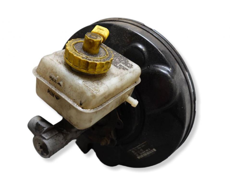 Audi A3 8L 1996-2003 hatchback 1.6 SR petrol MT 74 kW 1998  Posilňovač bŕzd 1J1614105S