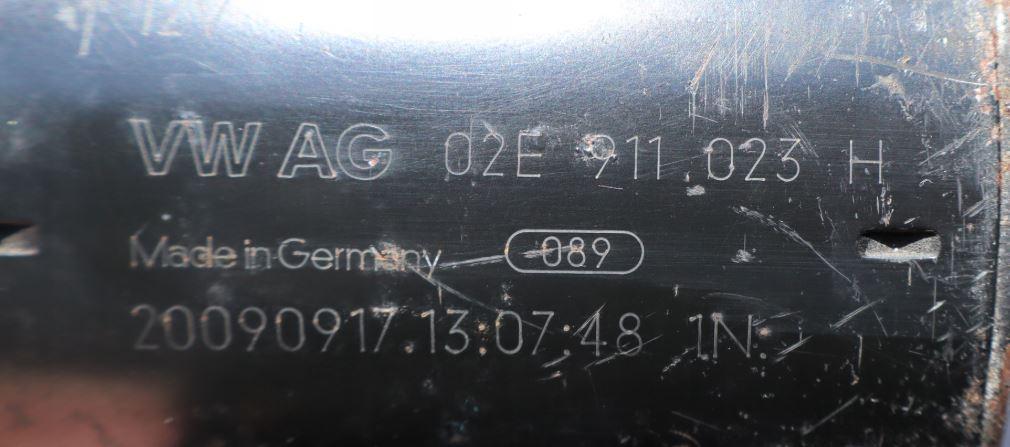 Volkswagen Passat B6 2005-2010 sedan 2.0 TDI diesel MT 103 kW 2007  Štartér 0001123016   02E911023H