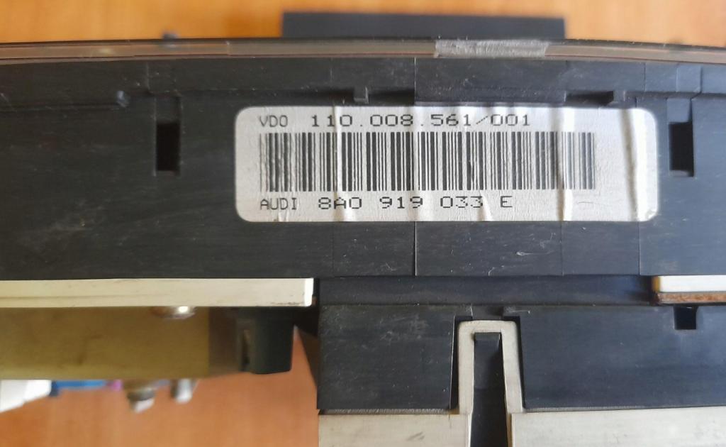 Audi 80 B4 1991-1994 Prístrojová doska 8A0919033E