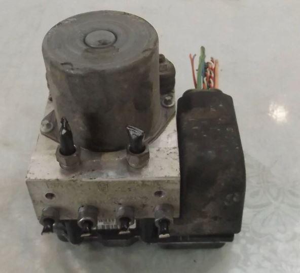 Citroen C4 Grand picasso I 2006-2013 hatchback 1.6 HDI diesel AT 80 kW 2008  Pumpa ABS 9666040380