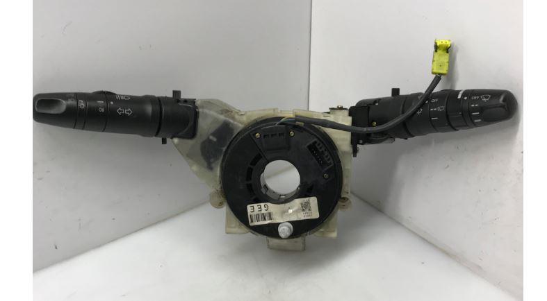 Nissan Micra K12 2003-2010 hatchback 1.2 petrol MT 59 kW 2004  Prepínacie páčky pod volantom 25560BC60A