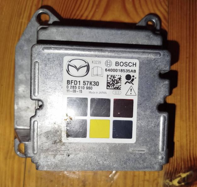 Mazda 2 II 2007-2014 Riadiaca jednotka airbagu BFD157K30 0285010960 6400018535AB