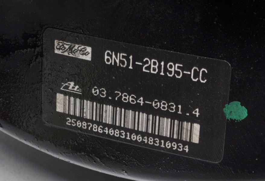Volvo V50 combi 2.0 D diesel MT 100 kW 2005  Posilňovač bŕzd 6N51-2B195-CC