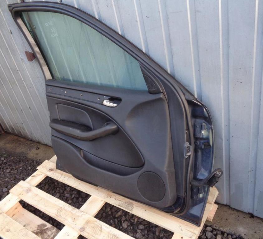 BMW 3 E46 1998-2007 combi 2.0 D diesel MT 100 kW 2001  Dvere predné ľavé