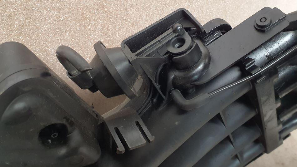 Audi A3 8L 1996-2003 hatchback 1.6 SR petrol MT 74 kW 1999  Sacie potrubie 06A133205G
