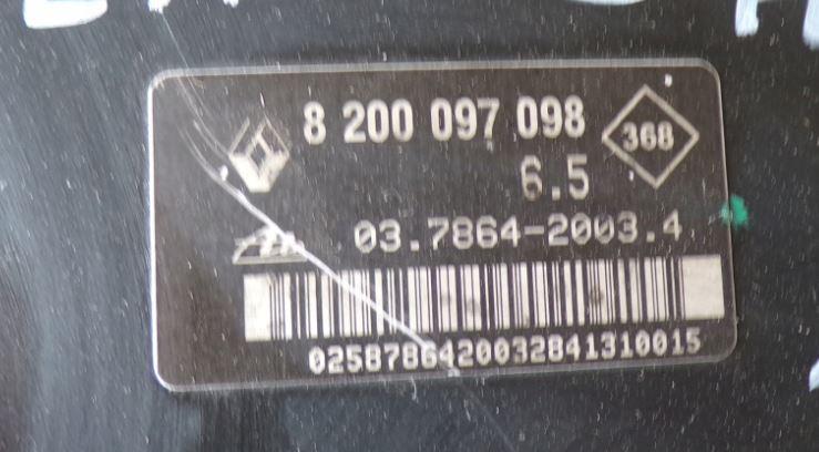 Renault Scenic I 1996-2003 hatchback 2.0 16v petrol MT 102 kW 2002  Posilňovač bŕzd 8200097098