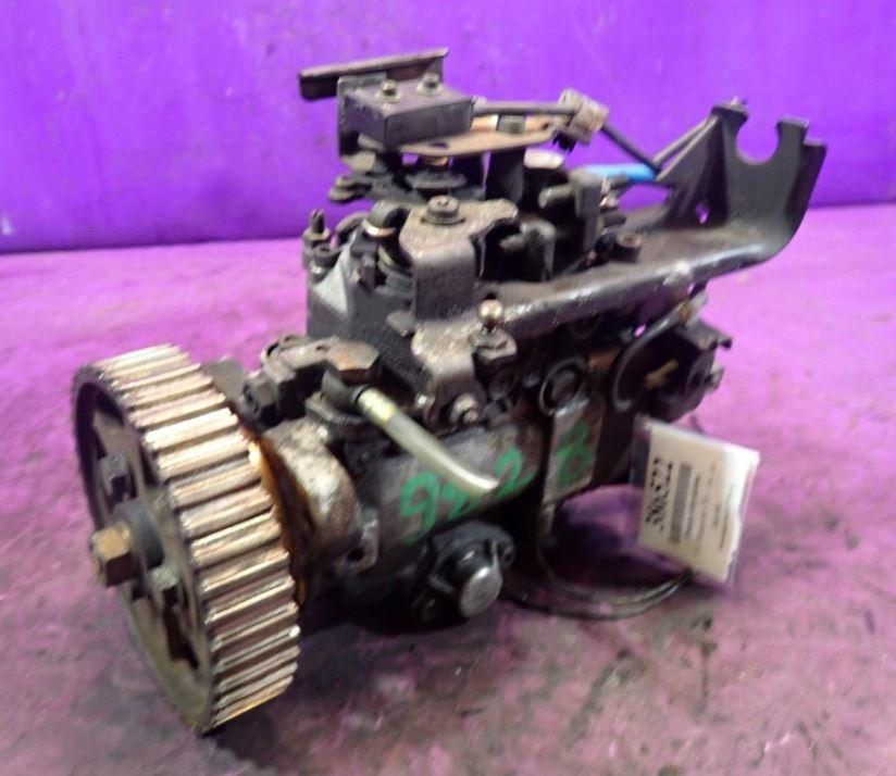 Volkswagen Transporter T4 1990-2003 1.9 TD diesel MT 50 kW 1996  Vstrekovacie čerpadlo 0460494417  028130115L
