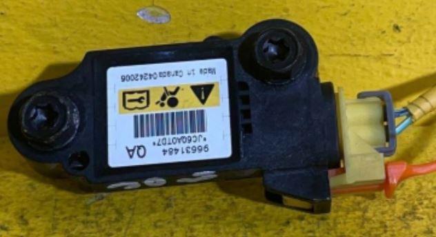 Chevrolet Captiva suv 2.4 petrol 100 kW 2006  Snímač nárazu 96631484/603502332B
