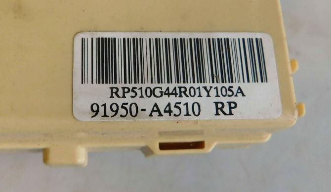 Kia Carens IV 2013-2019 hatchback 1.7 CRDI diesel AT 104 kW 2018  Poistková skrinka 91950-A4510