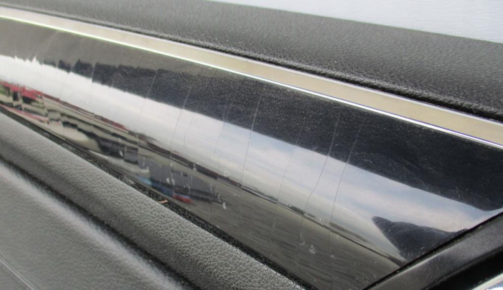 Mercedes ML W164 2005-2011 hatchback 3.0 CDI diesel AT 165 kW 2008  Tapacír dverí predný ľavý