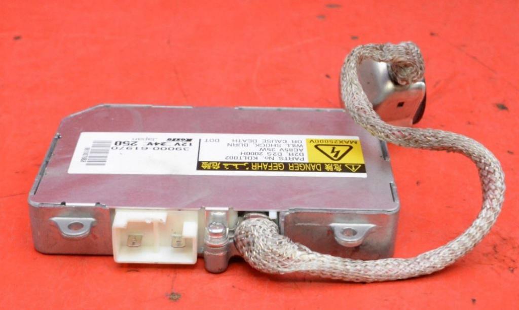Mazda 6 II GH 2007-2012 hatchback 2.0 CITD diesel 103 kW 2007  Menič xenónu 39000-61970