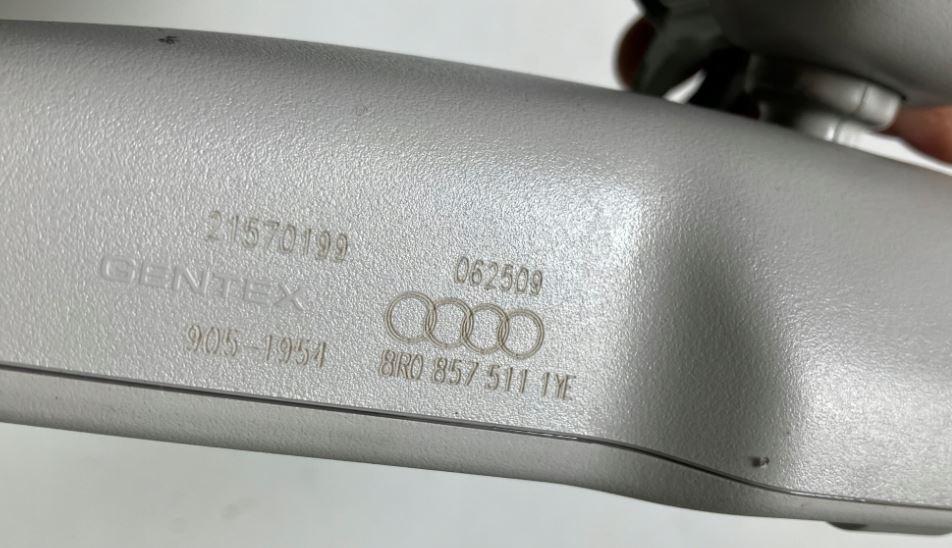 Seat Exeo sedan 2.0 TDI diesel MT 105 kW 2010  Spätné zrkadlo vnútorné 8R0857511
