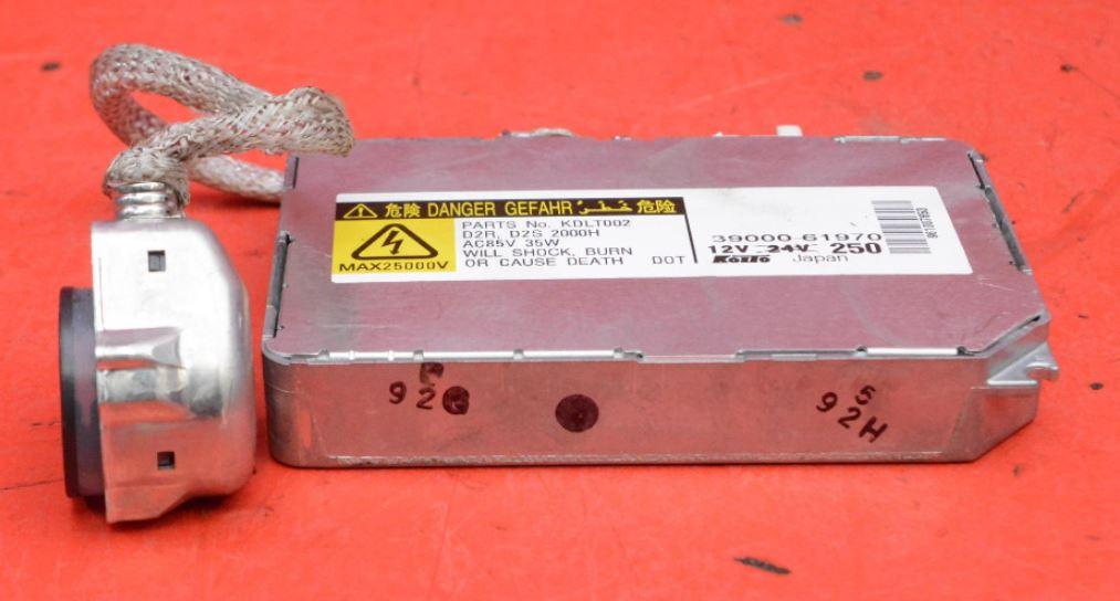 Mazda 6 II GH 2007-2012 hatchback 2.0 CITD diesel 103 kW 2007  Menič xenónu 39000-61970
