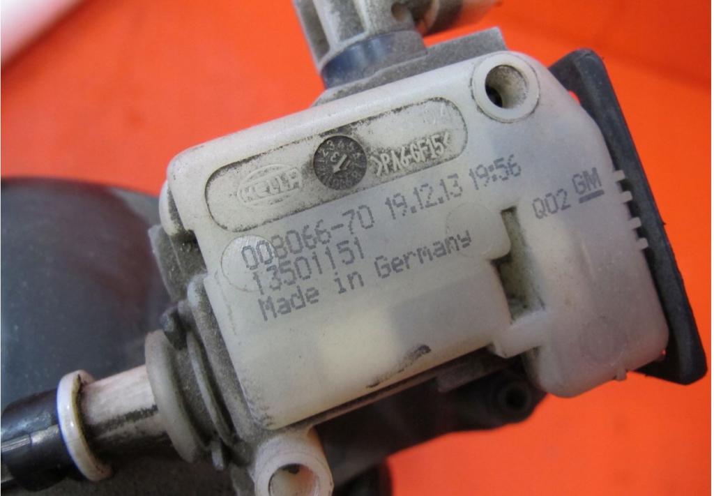 Opel Insignia A 2008-2017 hatchback 2.0 T petrol AT 162 kW 2010  Dvierka nádrže paliva 13352310 Z41C
