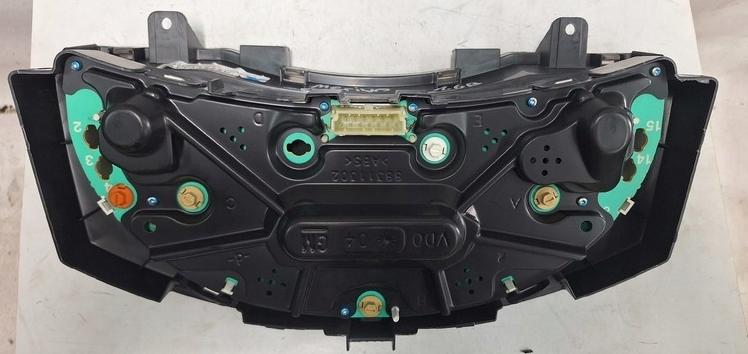 Opel Meriva A 2002-2010 hatchback 1.6  Prístrojová doska 13173382XU
