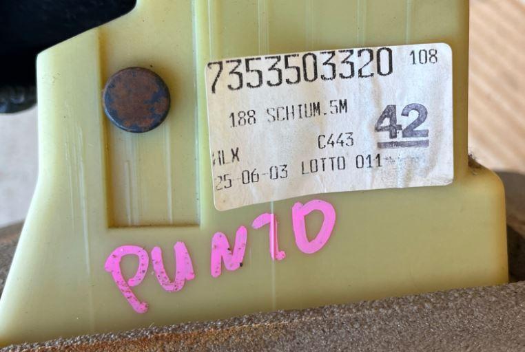Fiat Punto II 1999-2010 hatchback 1.2 petrol MT 44 kW 2001  Rýchlostná páka (kulisa) 55186856