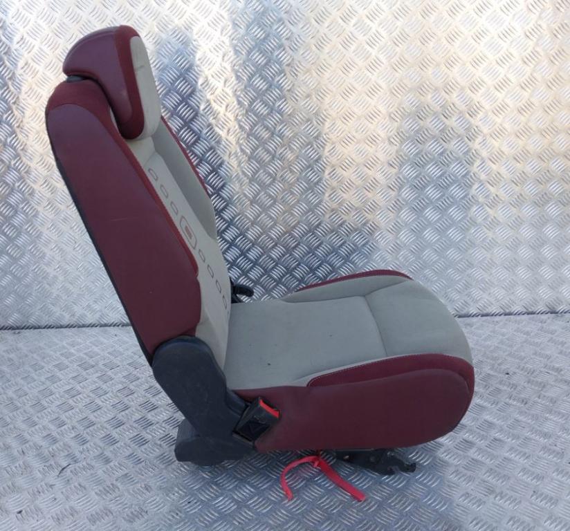 Citroen Berlingo II 2008-2018 hatchback 1.6 HDI diesel MT 66 kW 2011  Sedadlo zadné
