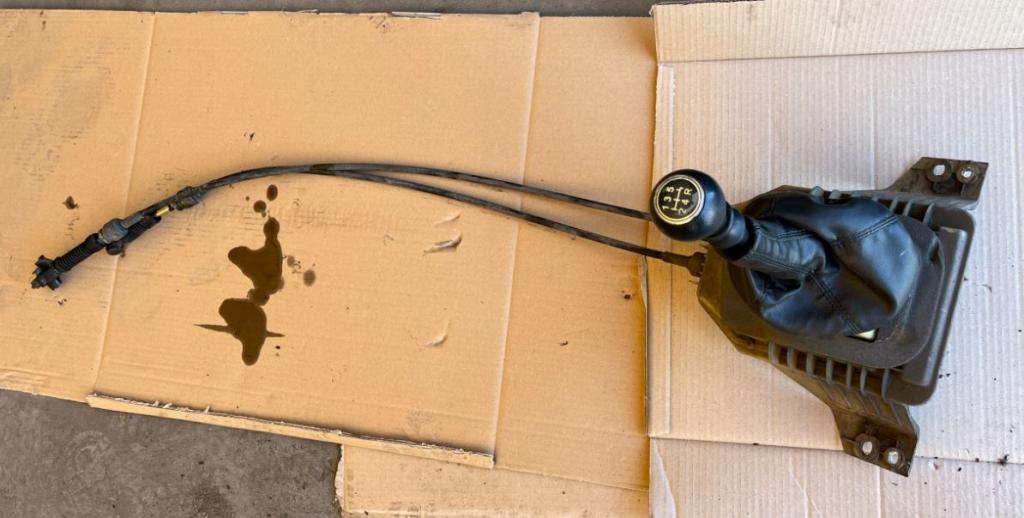 Fiat Punto II 1999-2010 hatchback 1.2 petrol MT 44 kW 2001  Rýchlostná páka (kulisa) 55186856