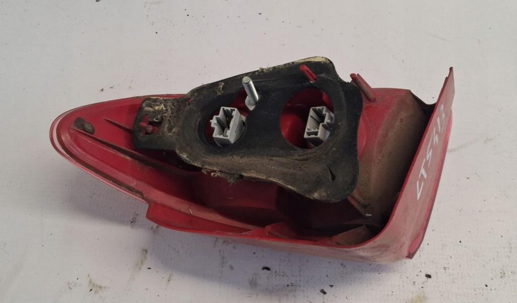Mazda 2 I 2003-2007 hatchback 1.4 16v petrol MT 59 kW 2003  Svetlo zadné prave + lave  3M7113405AM  3M7113404AK