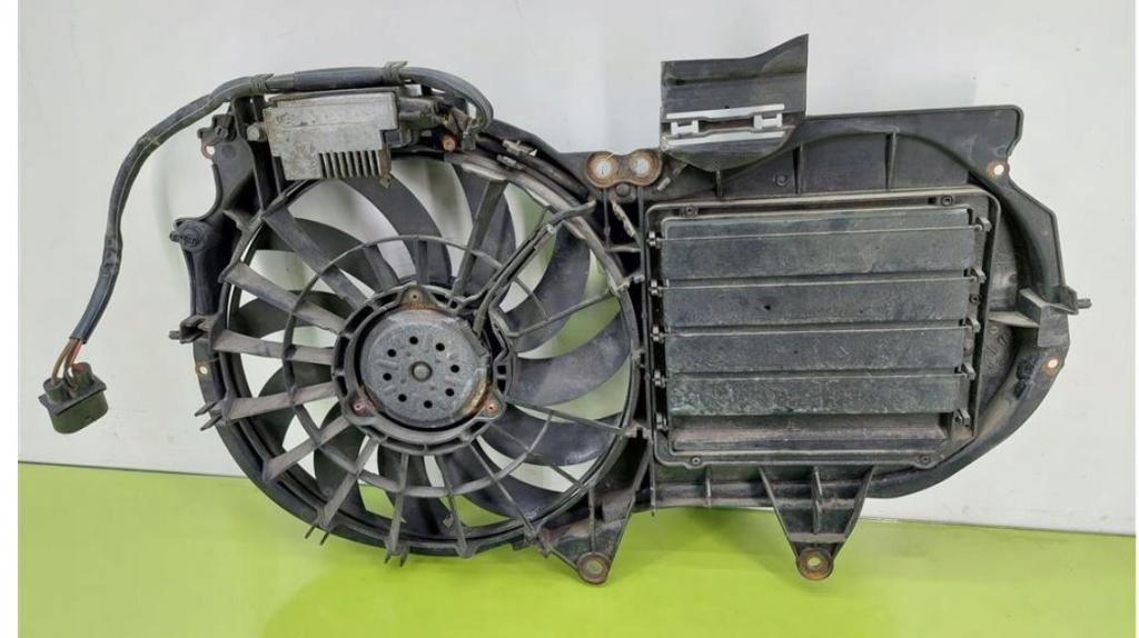 Audi A4 B7 2004-2008 combi 2.0 TDI diesel 103 kW 2006  Ventilátor chladiča klimatizácie 8E0959501T