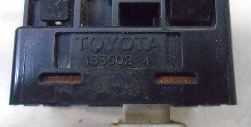 Toyota Land Cruiser J120 2002-2010 suv 3.0 D4D diesel 120 kW 2004  Prepínač ovládania okna predný ľavý 183502