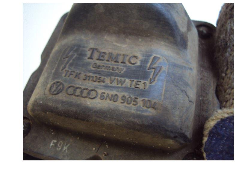 Skoda Felicia hatchback 1.6 petrol MT 55 kW 1998  Zapaľovacia cievka 6N0905104
