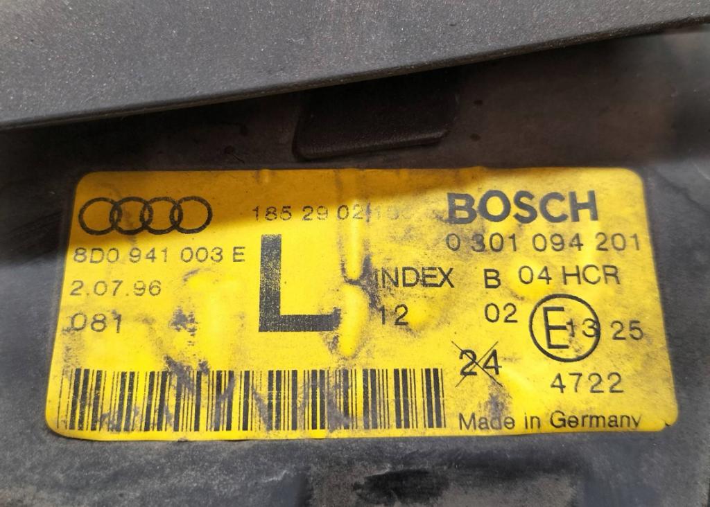 Audi A4 B5 1994-2001 Svetlo predné ľavé 8D0941003E