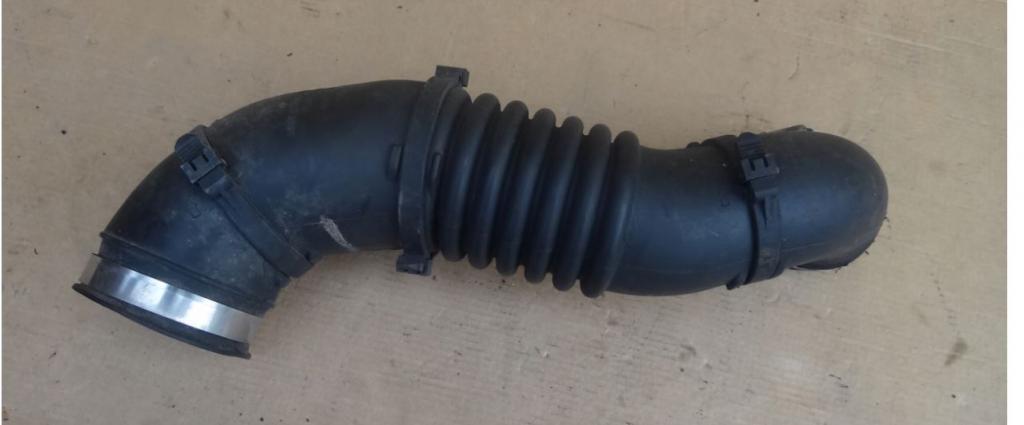 Toyota Rav4 II 2000-2005 hatchback 2.0 D4D diesel MT 85 kW 2004  Hadica turbodúchadla 1788027060/1788127090
