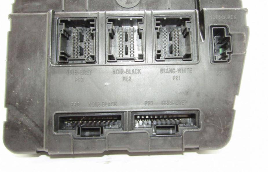 Renault Megane II 2003-2008 hatchback 1.6 16v petrol MT 83 kW 2002  Modul 8200292067