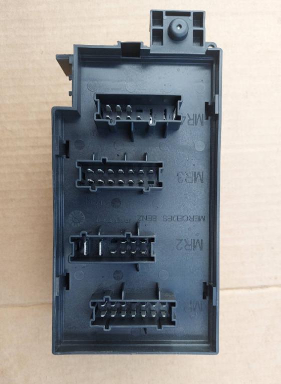 Mercedes R W251 2005-2013 Poistková skrinka A1645400072