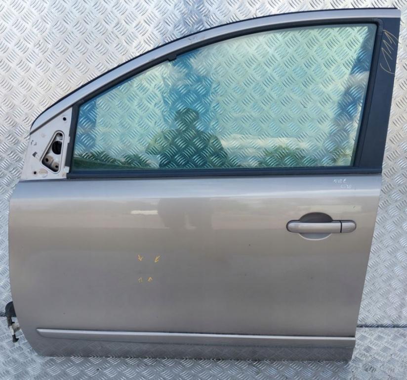 Nissan Note I 2006-2012 hatchback 1.4 16v petrol MT 65 kW 2007  Dvere predné ľavé