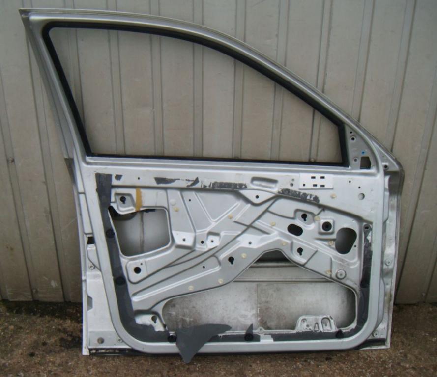 Skoda Octavia I 1996-2010 combi 1.9 TDI diesel 81 kW 2002  Dvere predné ľavé 9102