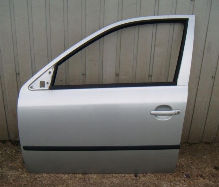 Skoda Octavia I 1996-2010 combi 1.9 TDI diesel 81 kW 2002  Dvere predné ľavé 9102