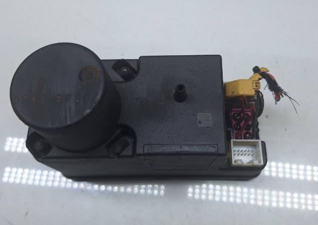 Audi 100 C4 1991-1994 sedan Pumpa centrálneho zámku 4A0862257D