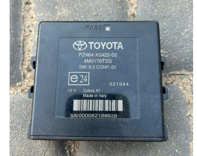 Toyota Rav4 III 2005-2012 hatchback 2.0 VVTI petrol AT 112 kW 2009  Modul parkovacích senzorov PZ464-X0425-02