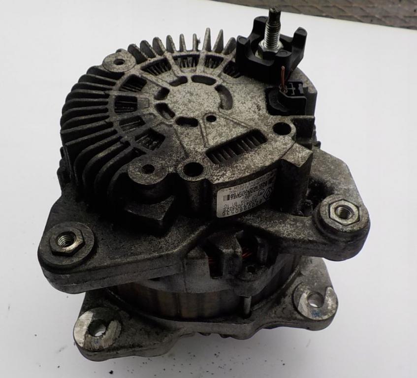 Renault Laguna III 2007-2015 hatchback 2.0 DCI diesel MT 110 kW 2008 Alternátor 8200960536