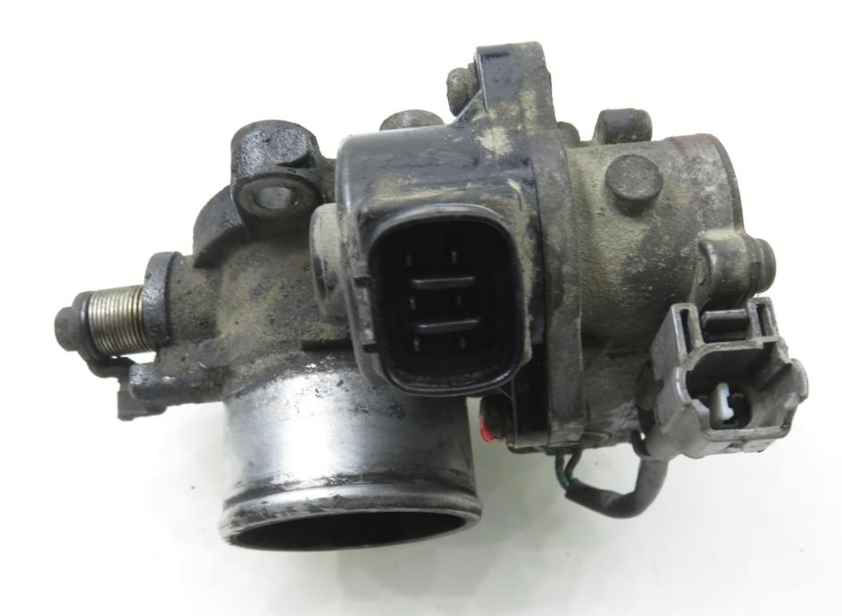 Toyota Rav4 II 2000-2005 hatchback 2.0 D4D diesel MT 85 kW 2002  Škrtiaca klapka