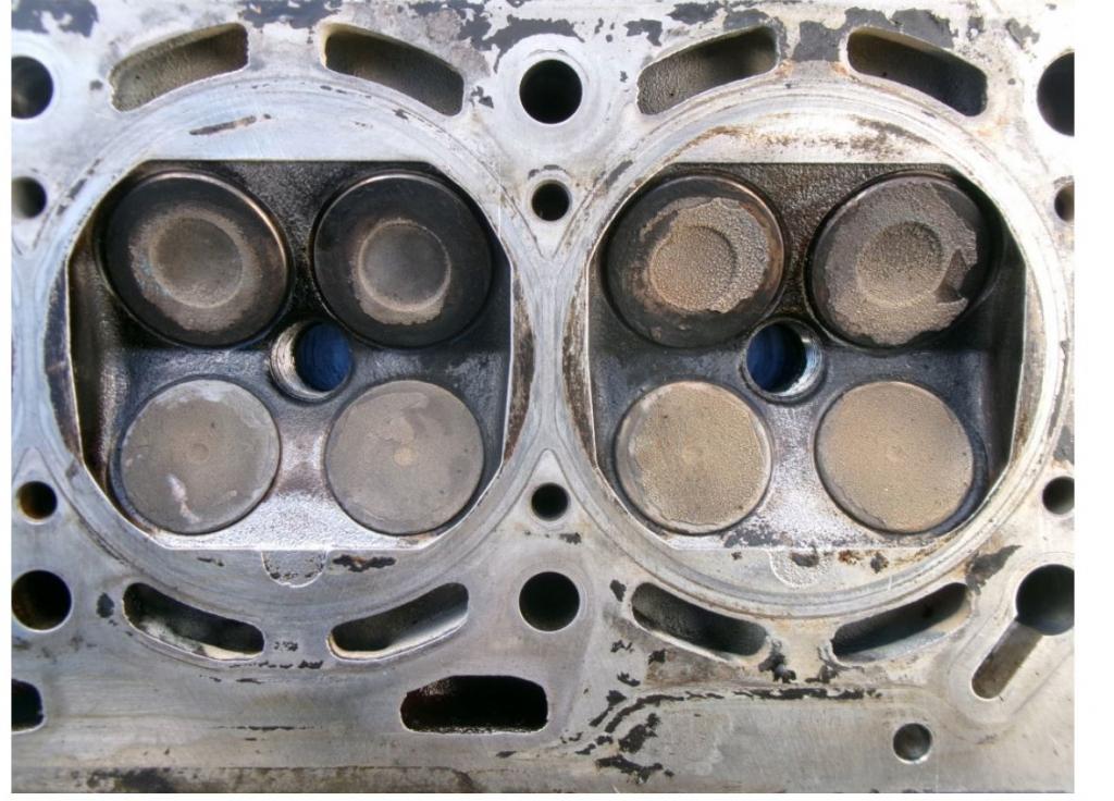 Volkswagen Golf IV 1997-2003 hatchback 1.4 16v petrol MT 55 kW 1999  Hlava valcov 036103373AK BCA