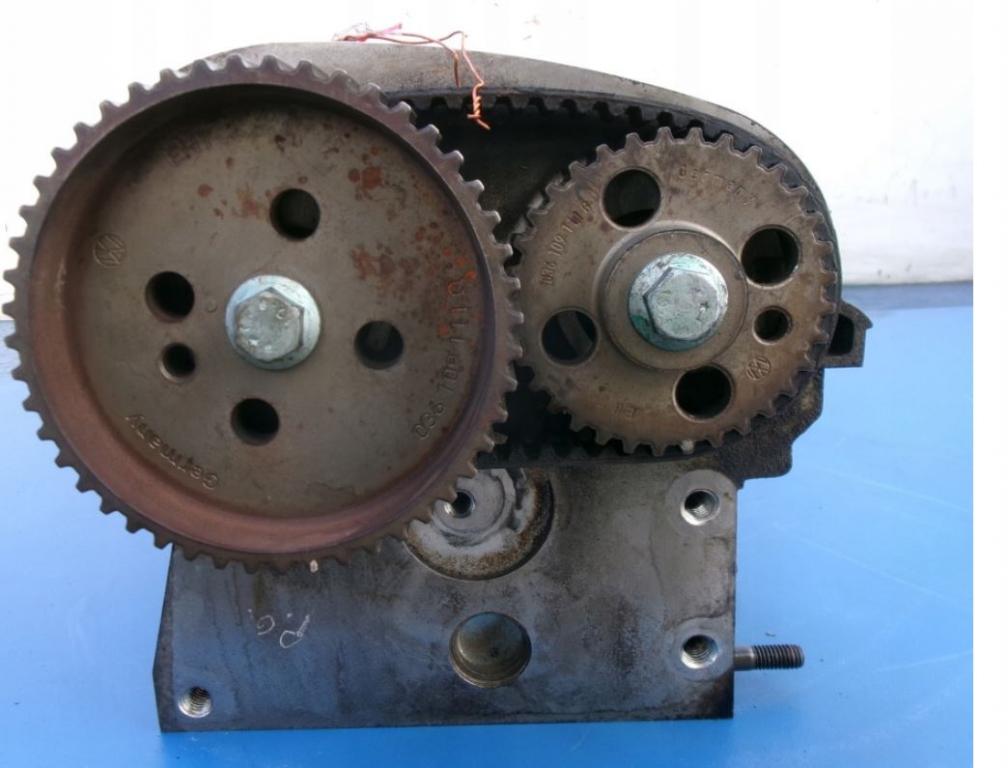 Volkswagen Golf IV 1997-2003 hatchback 1.4 16v petrol MT 55 kW 1999  Hlava valcov 036103373AK BCA